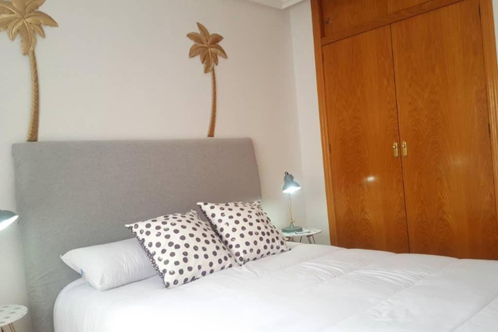 Encantador Apartamento En El Centro Apartment Alicante Bagian luar foto